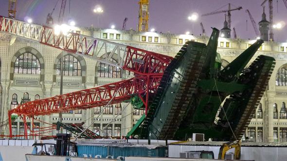 EXPLORING THE COMPARISON OF BETWEEN THE STARS ONLINE AND THE GUARDIAN NEWS ARTICLES ONLINE OF MECCA CRANE COLLAPSE